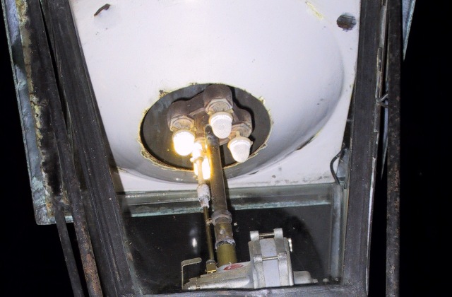 imh_1981-a_g.jpg
